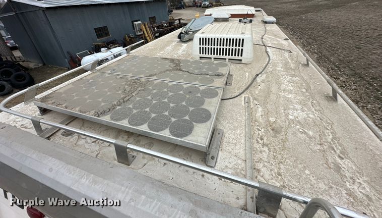 image for item NJ9393 1983 Foretravel V-715R RV