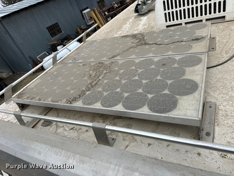 image for item NJ9393 1983 Foretravel V-715R RV