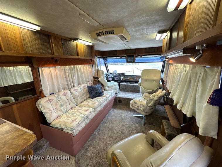 image for item NJ9393 1983 Foretravel V-715R RV