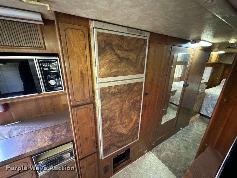 image for item NJ9393 1983 Foretravel V-715R RV