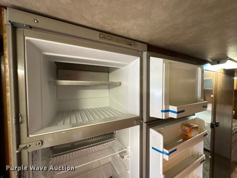 image for item NJ9393 1983 Foretravel V-715R RV