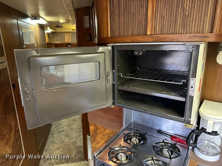 image for item NJ9393 1983 Foretravel V-715R RV