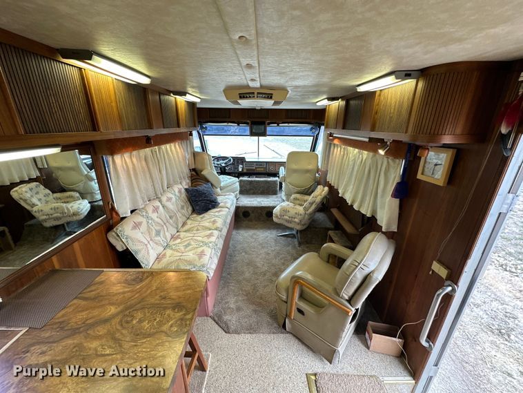 image for item NJ9393 1983 Foretravel V-715R RV