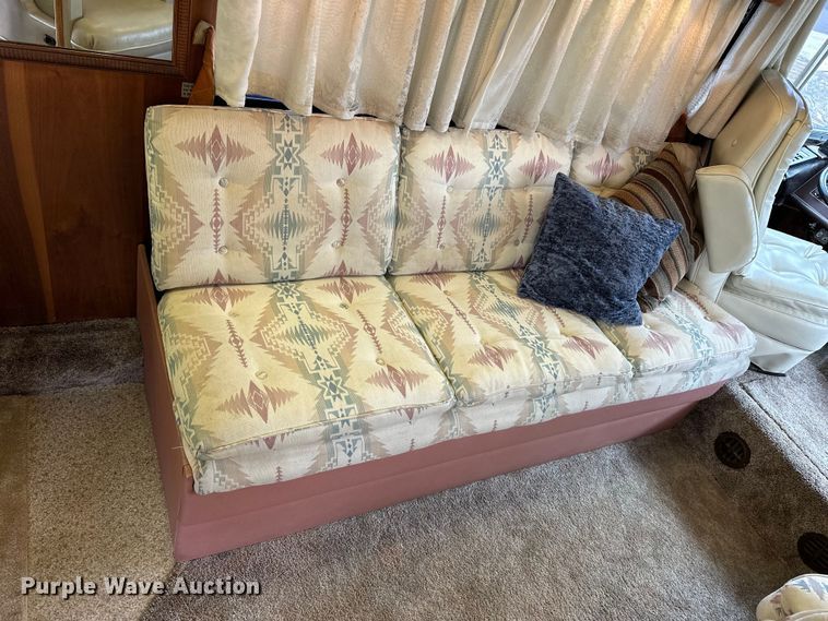 image for item NJ9393 1983 Foretravel V-715R RV