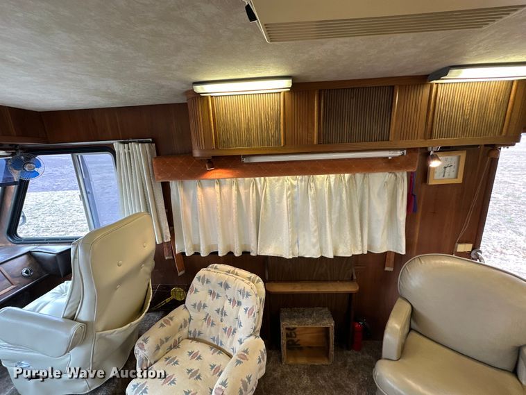 image for item NJ9393 1983 Foretravel V-715R RV