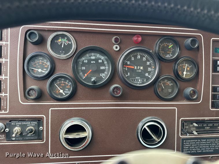 image for item NJ9393 1983 Foretravel V-715R RV