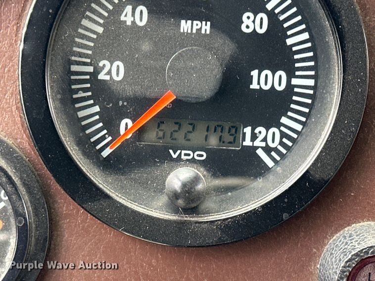 image for item NJ9393 1983 Foretravel V-715R RV