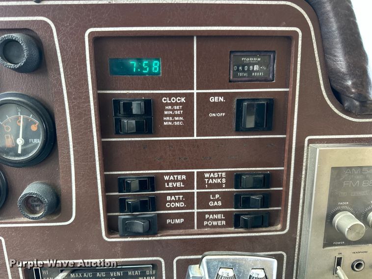 image for item NJ9393 1983 Foretravel V-715R RV