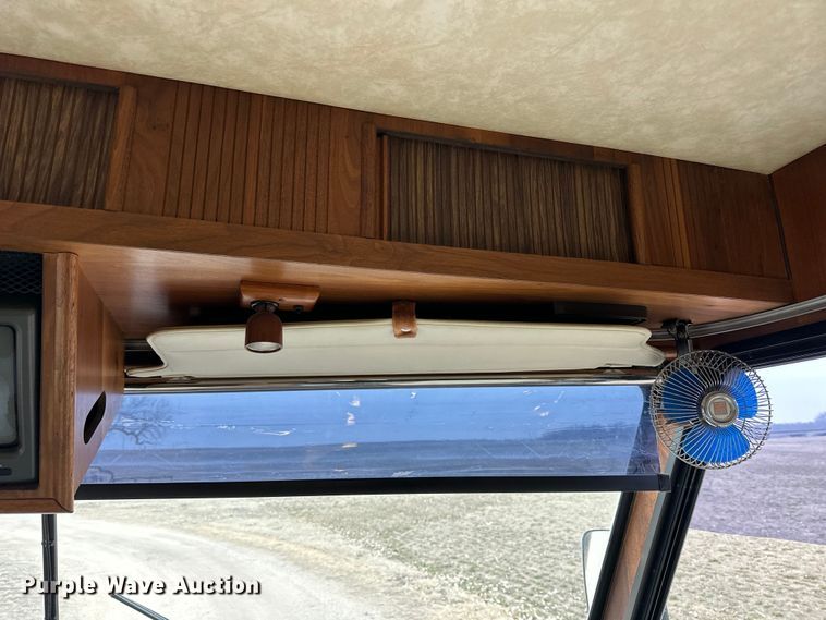 image for item NJ9393 1983 Foretravel V-715R RV