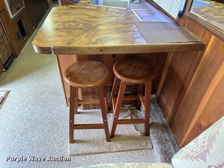 image for item NJ9393 1983 Foretravel V-715R RV