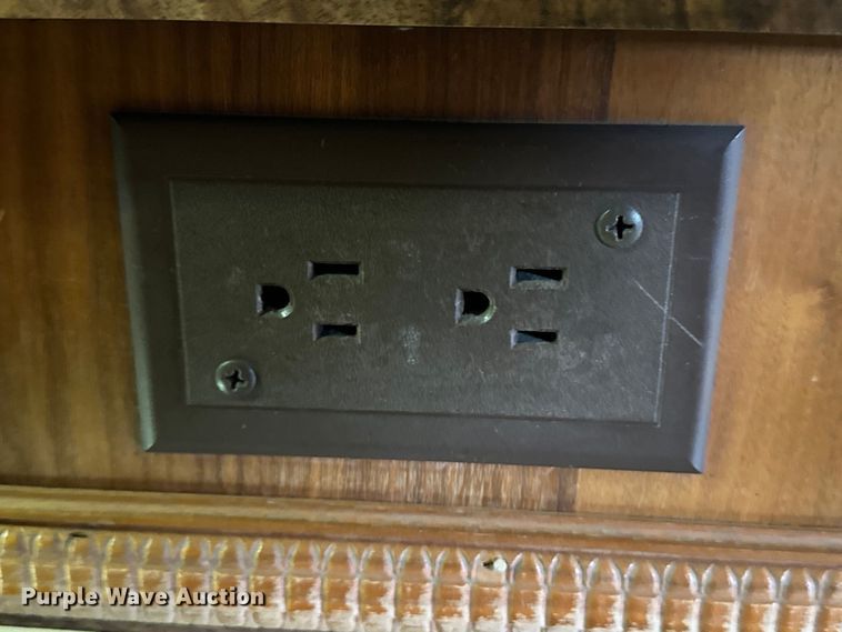 image for item NJ9393 1983 Foretravel V-715R RV