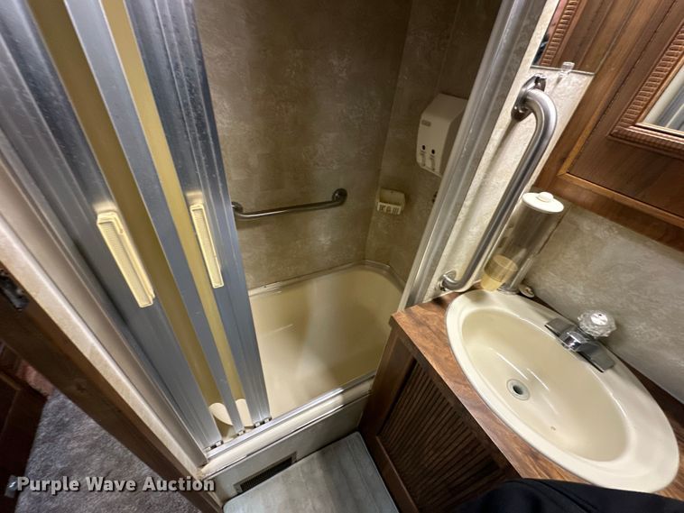 image for item NJ9393 1983 Foretravel V-715R RV