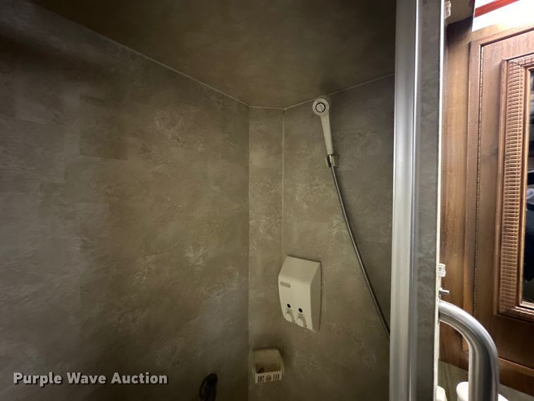 image for item NJ9393 1983 Foretravel V-715R RV