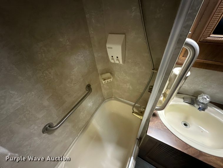 image for item NJ9393 1983 Foretravel V-715R RV