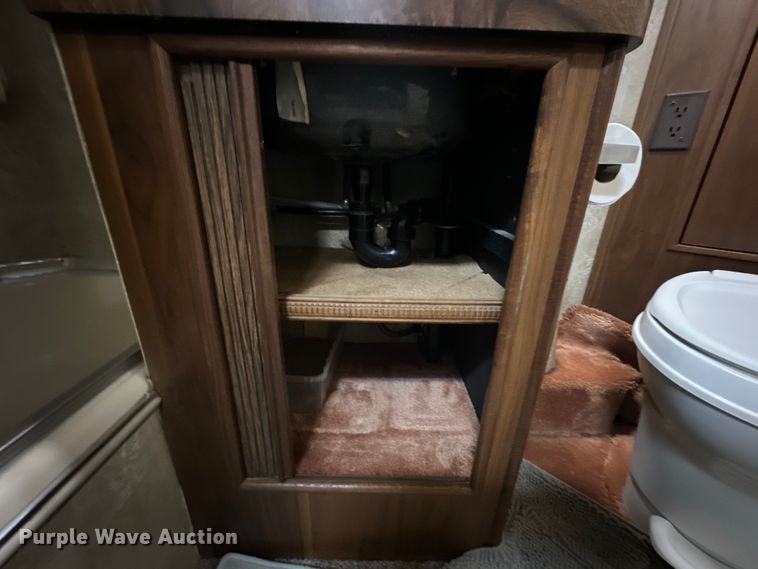 image for item NJ9393 1983 Foretravel V-715R RV