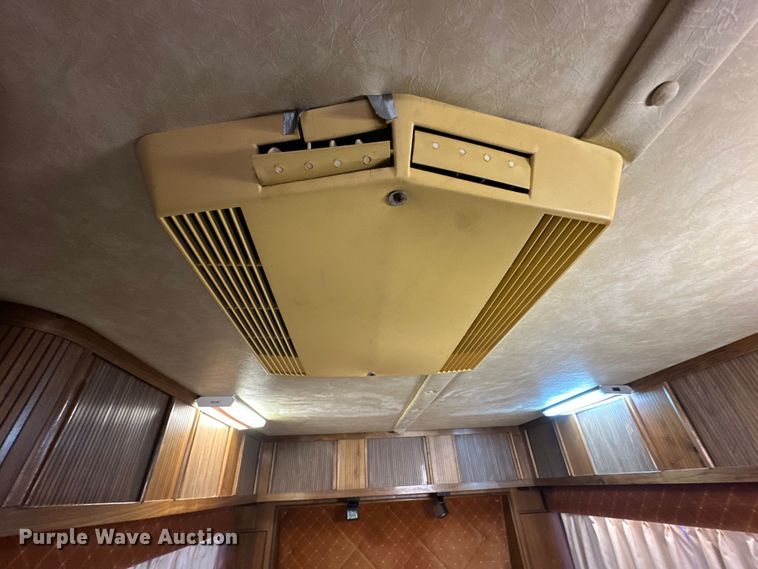 image for item NJ9393 1983 Foretravel V-715R RV