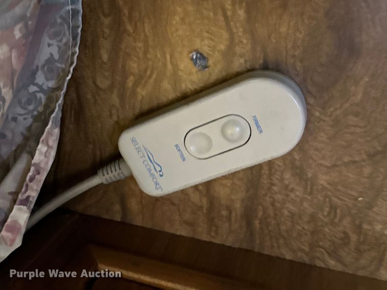 image for item NJ9393 1983 Foretravel V-715R RV