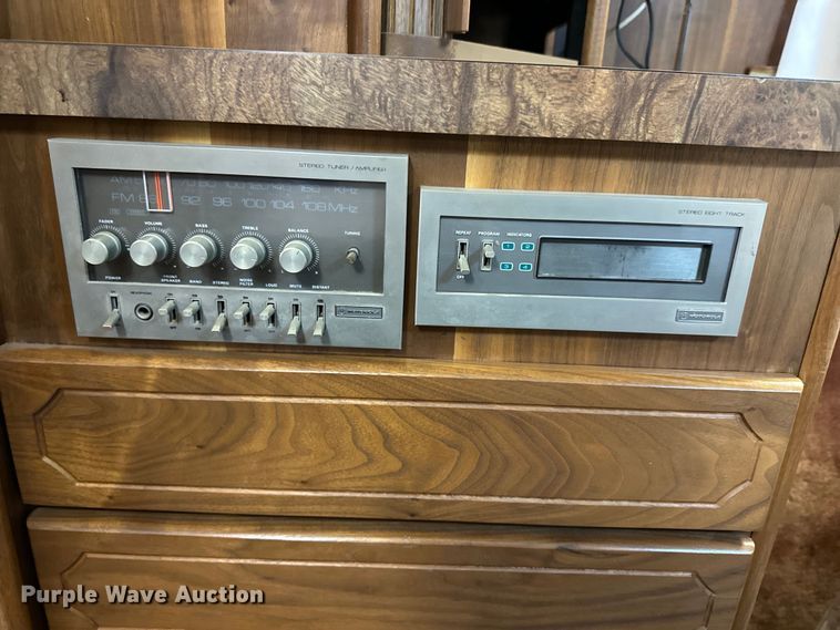 image for item NJ9393 1983 Foretravel V-715R RV