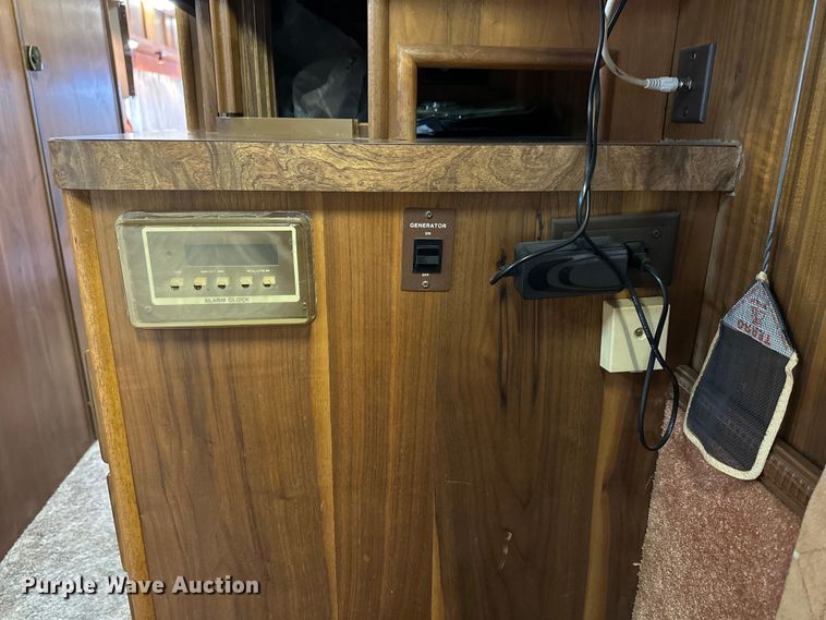 image for item NJ9393 1983 Foretravel V-715R RV