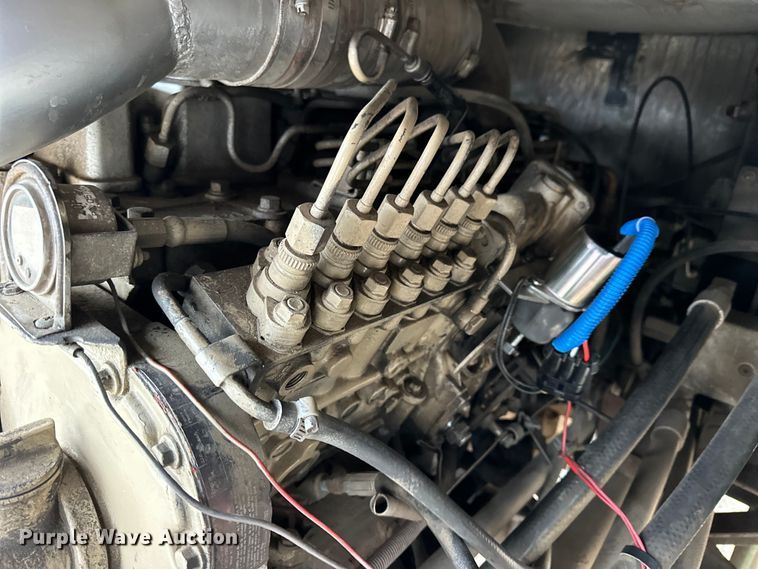 image for item NJ9393 1983 Foretravel V-715R RV