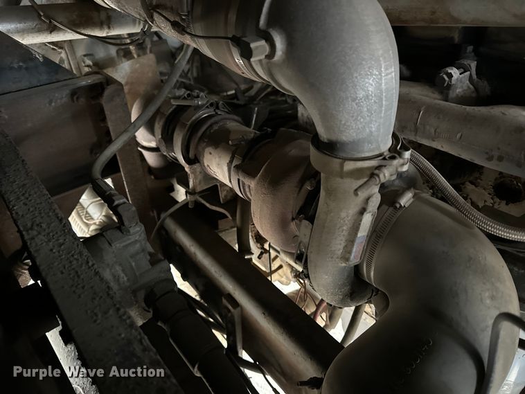 image for item NJ9393 1983 Foretravel V-715R RV