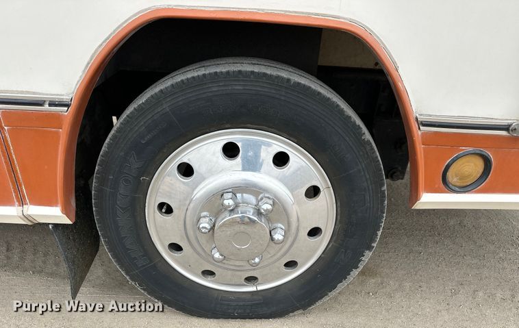 image for item NJ9393 1983 Foretravel V-715R RV