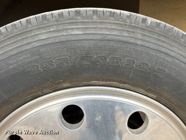 image for item NJ9393 1983 Foretravel V-715R RV