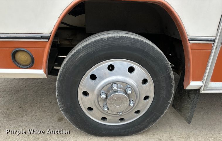 image for item NJ9393 1983 Foretravel V-715R RV