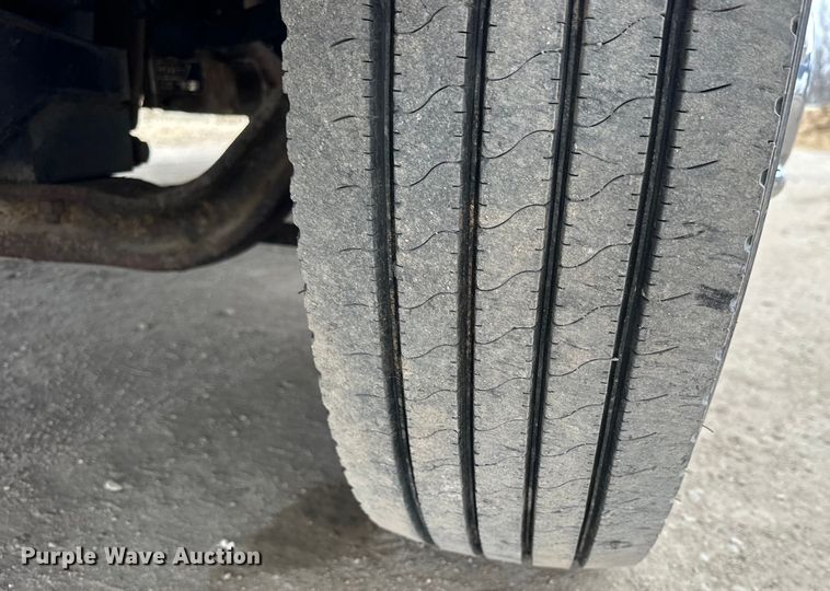 image for item NJ9393 1983 Foretravel V-715R RV