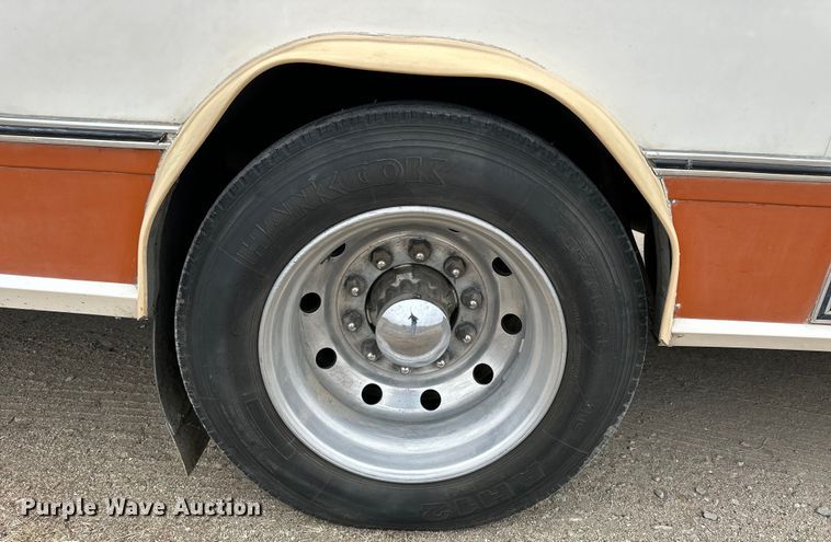 image for item NJ9393 1983 Foretravel V-715R RV