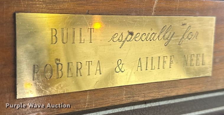 image for item NJ9393 1983 Foretravel V-715R RV