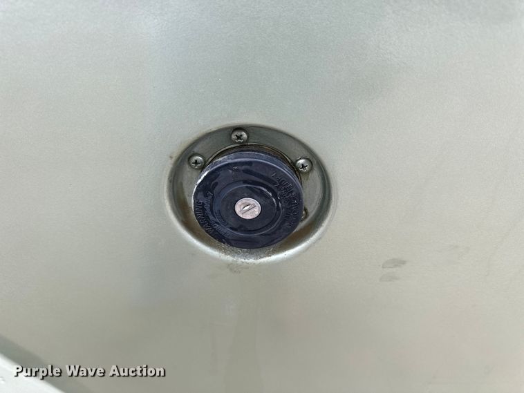 image for item NJ9394 1969 Jeep Commando SUV