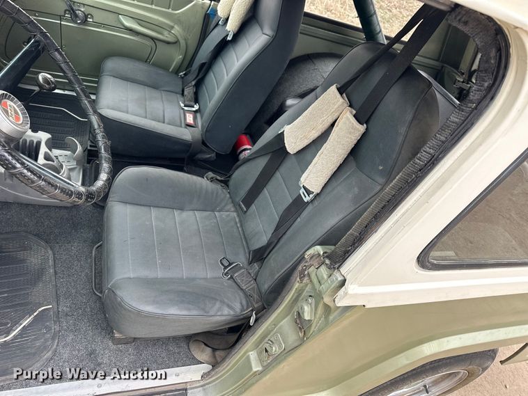 image for item NJ9394 1969 Jeep Commando SUV