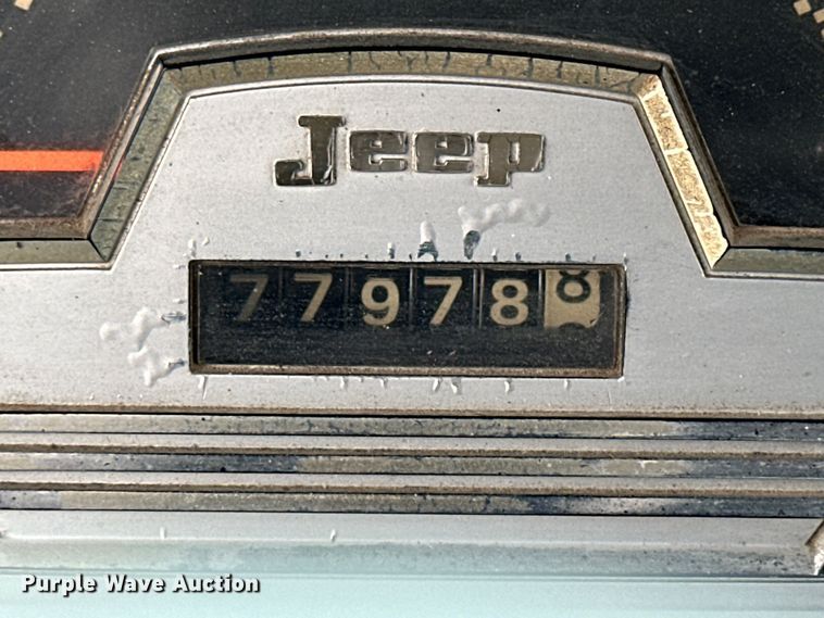 image for item NJ9394 1969 Jeep Commando SUV