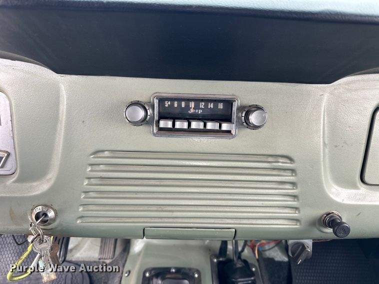 image for item NJ9394 1969 Jeep Commando SUV