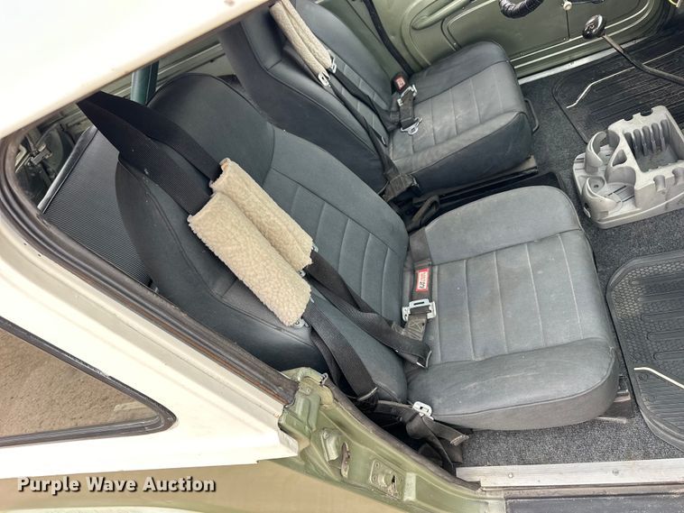 image for item NJ9394 1969 Jeep Commando SUV