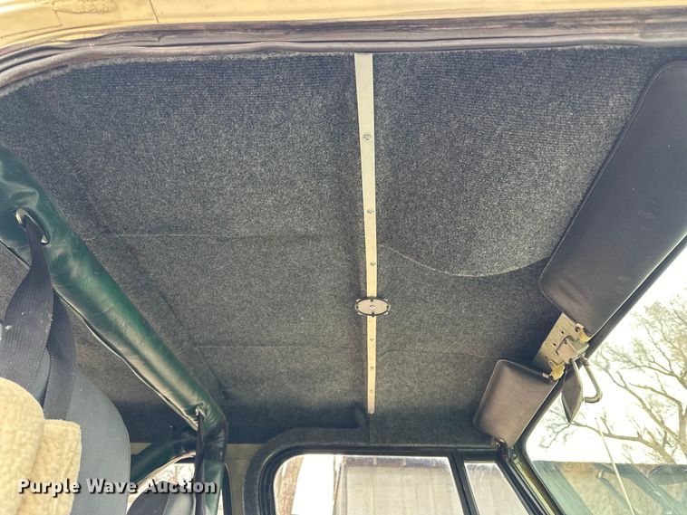 image for item NJ9394 1969 Jeep Commando SUV