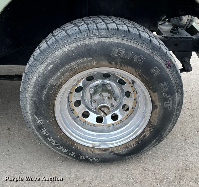 image for item NJ9394 1969 Jeep Commando SUV