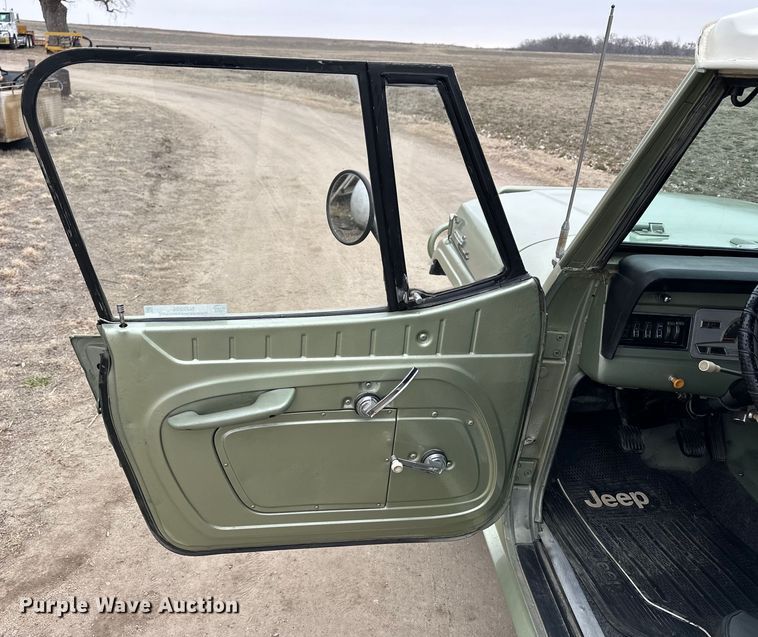 image for item NJ9395 1947 Willy's Jeep SUV