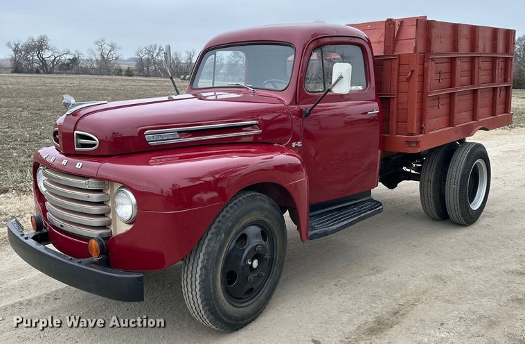 image for item NJ9397 1948 Ford F-5 grain truck