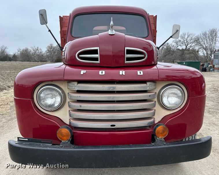 image for item NJ9397 1948 Ford F-5 grain truck