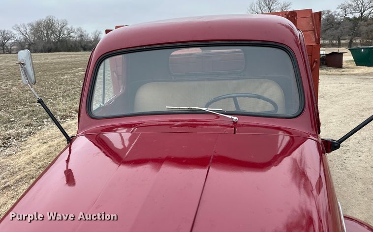 image for item NJ9397 1948 Ford F-5 grain truck