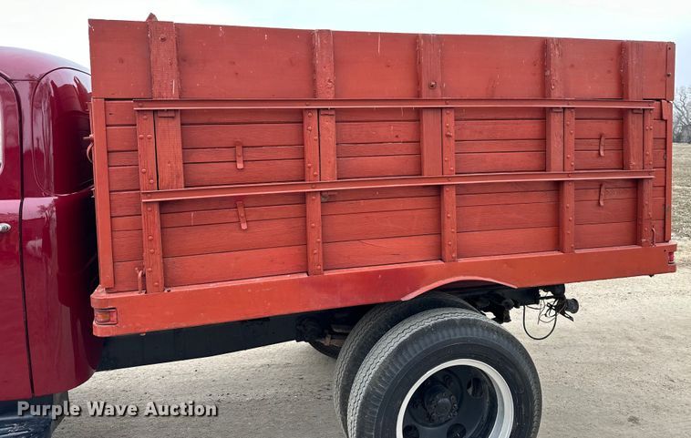 image for item NJ9397 1948 Ford F-5 grain truck