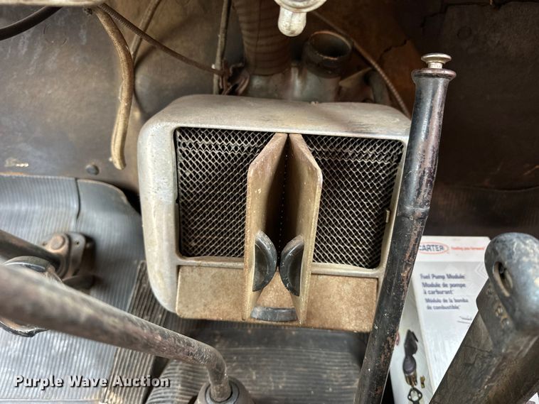 image for item NJ9397 1948 Ford F-5 grain truck