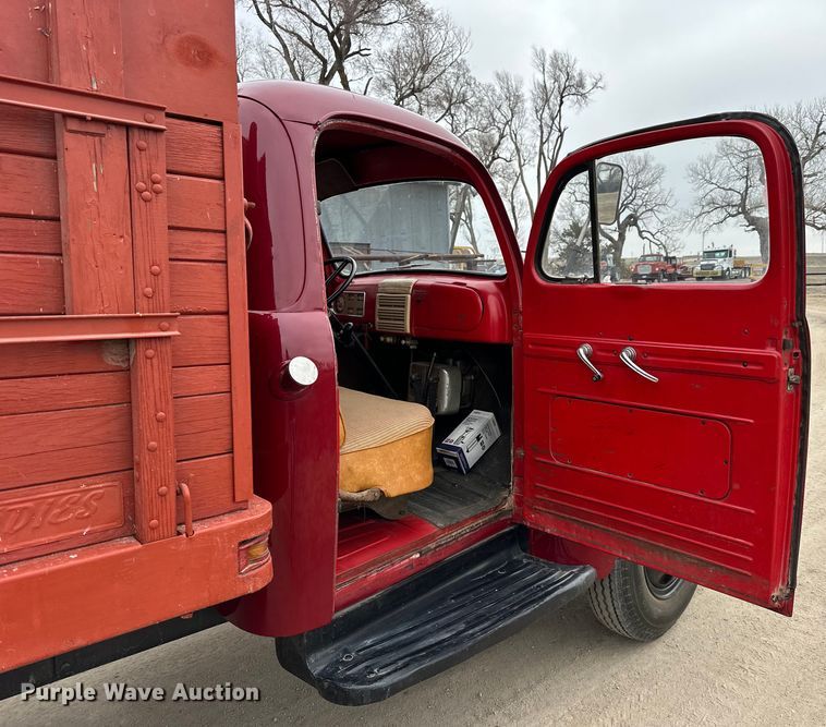 image for item NJ9397 1948 Ford F-5 grain truck