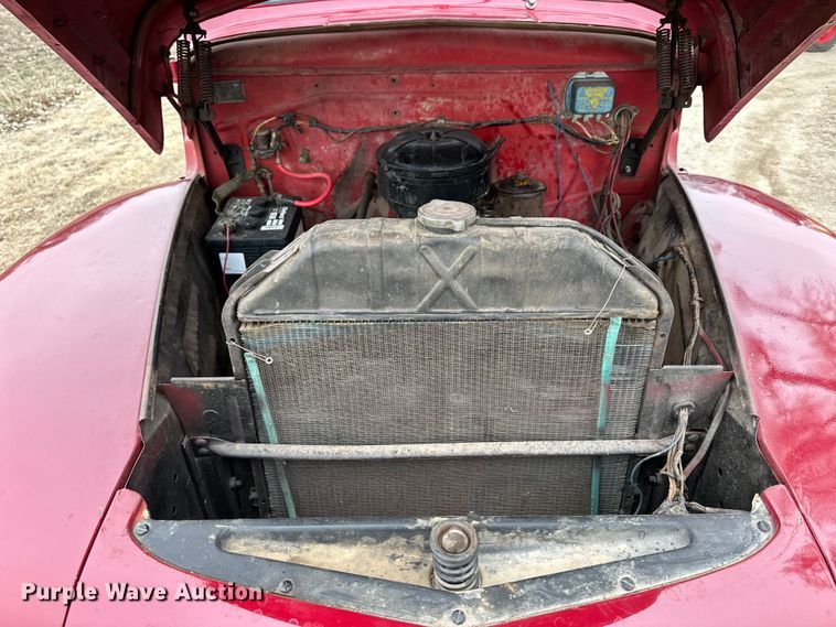 image for item NJ9397 1948 Ford F-5 grain truck