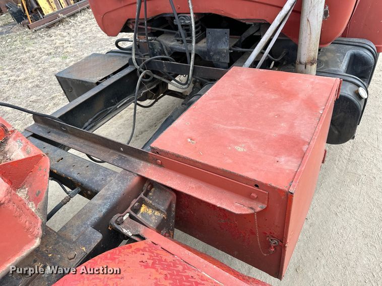 image for item NJ9399 1975 International Fleetstar 2050A semi truck