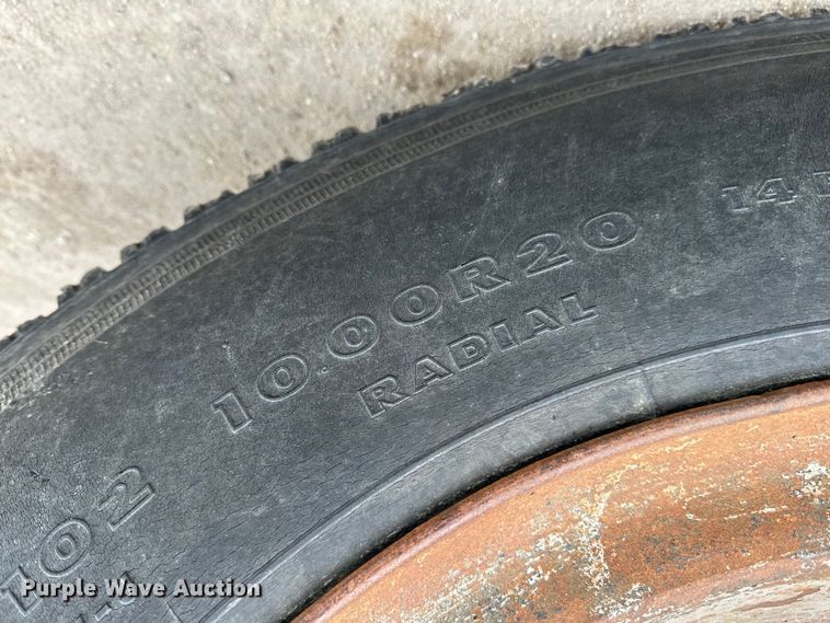 image for item NJ9399 1975 International Fleetstar 2050A semi truck