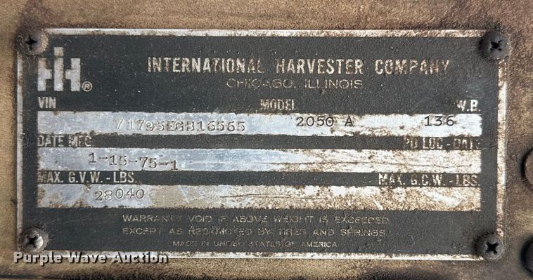 image for item NJ9399 1975 International Fleetstar 2050A semi truck