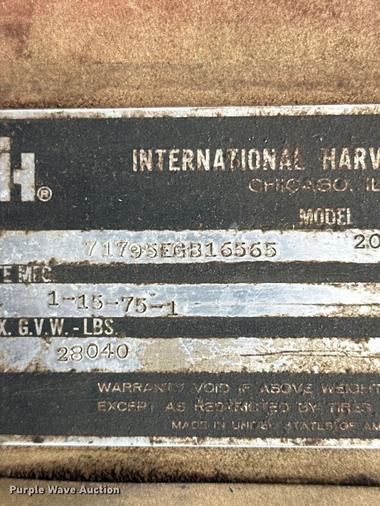 image for item NJ9399 1975 International Fleetstar 2050A semi truck